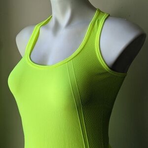 NWT Fabletics Oula Seamless Racerback Tank XS